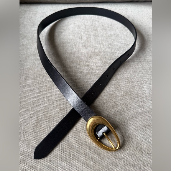Aritzia Black Belt with Gold Brass Buckle sz MEDIUM - Picture 5 of 5